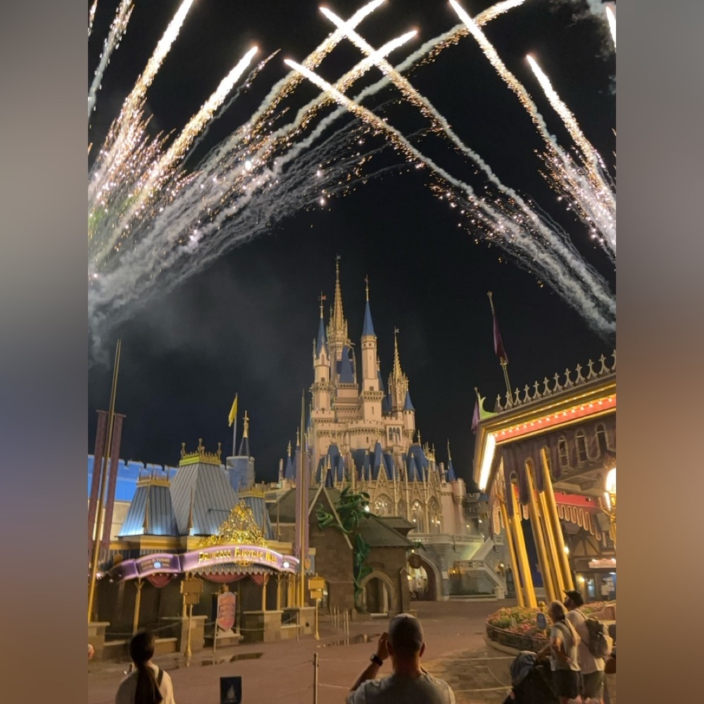 AbbyCatherine is LIVE! Share Show Happening Now! 😍🎀 - Picture 6 of 16